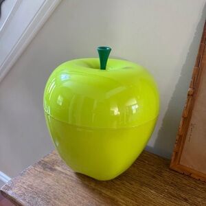 Green Apple Plastic Container LARGE 12x12 NEW for Kitchen, Office, Teacher, Kids